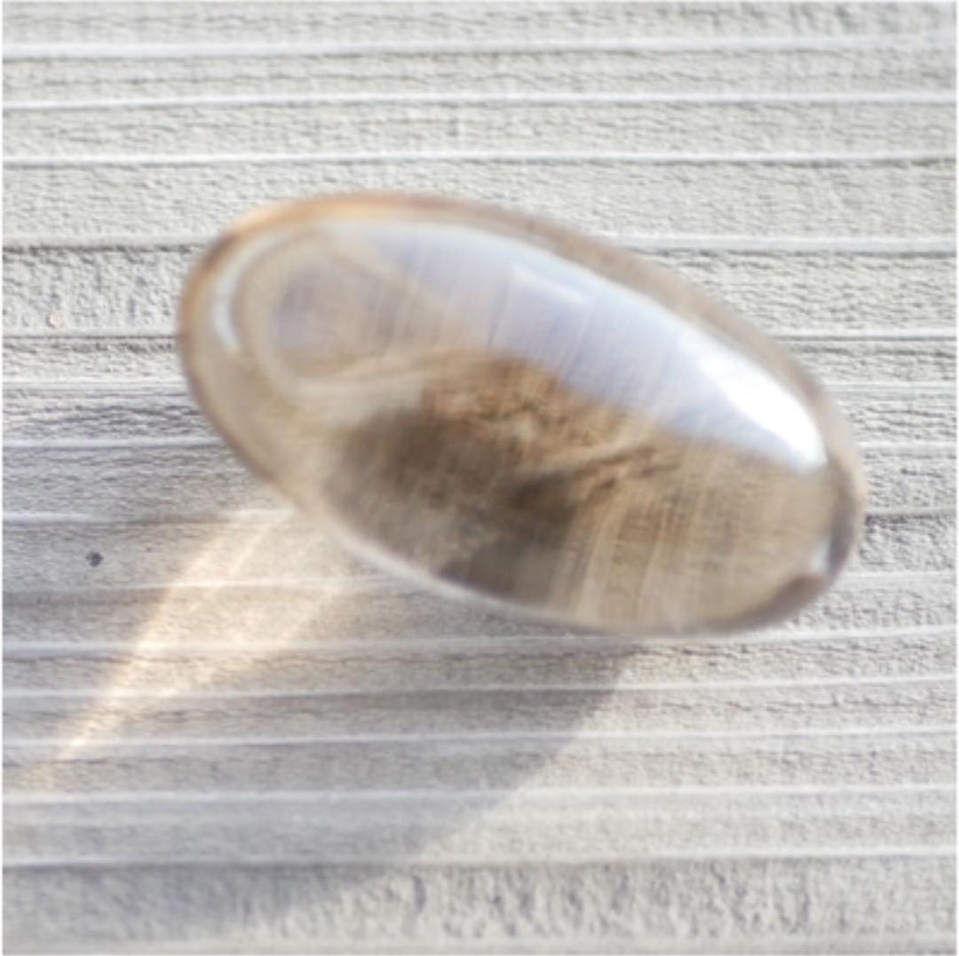 ガウリシャンカール産スモーキークォーツ　リンガム