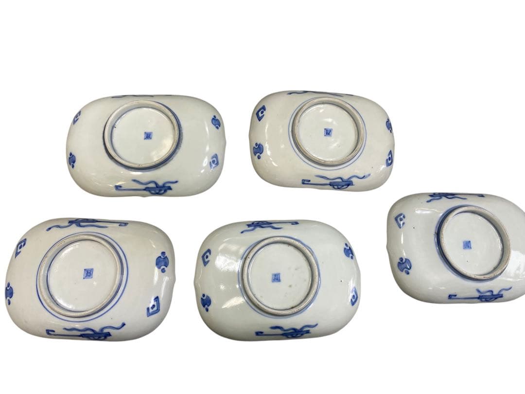 伝統的な青白陶磁器皿5枚セット　古伊万里　染付