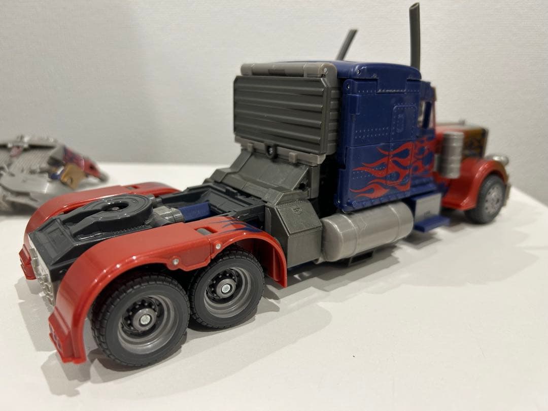 TF DA28　ストライカー　オプティマスプライム　トイザらス限定　ブレード付き
