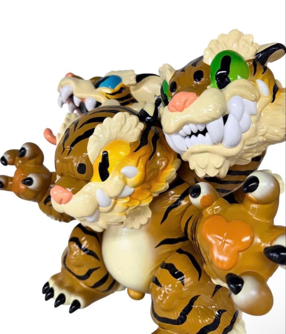 GRAPE BRAIN × STRANGECAT 三面猛虎 コショウ ソフビ