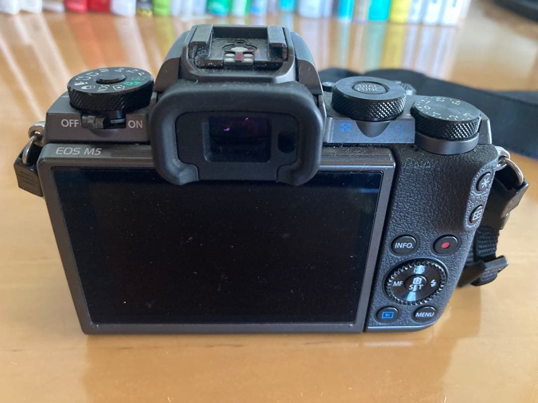 【おまけ付】Canon EOS M5 ミラーレス一眼カメラ