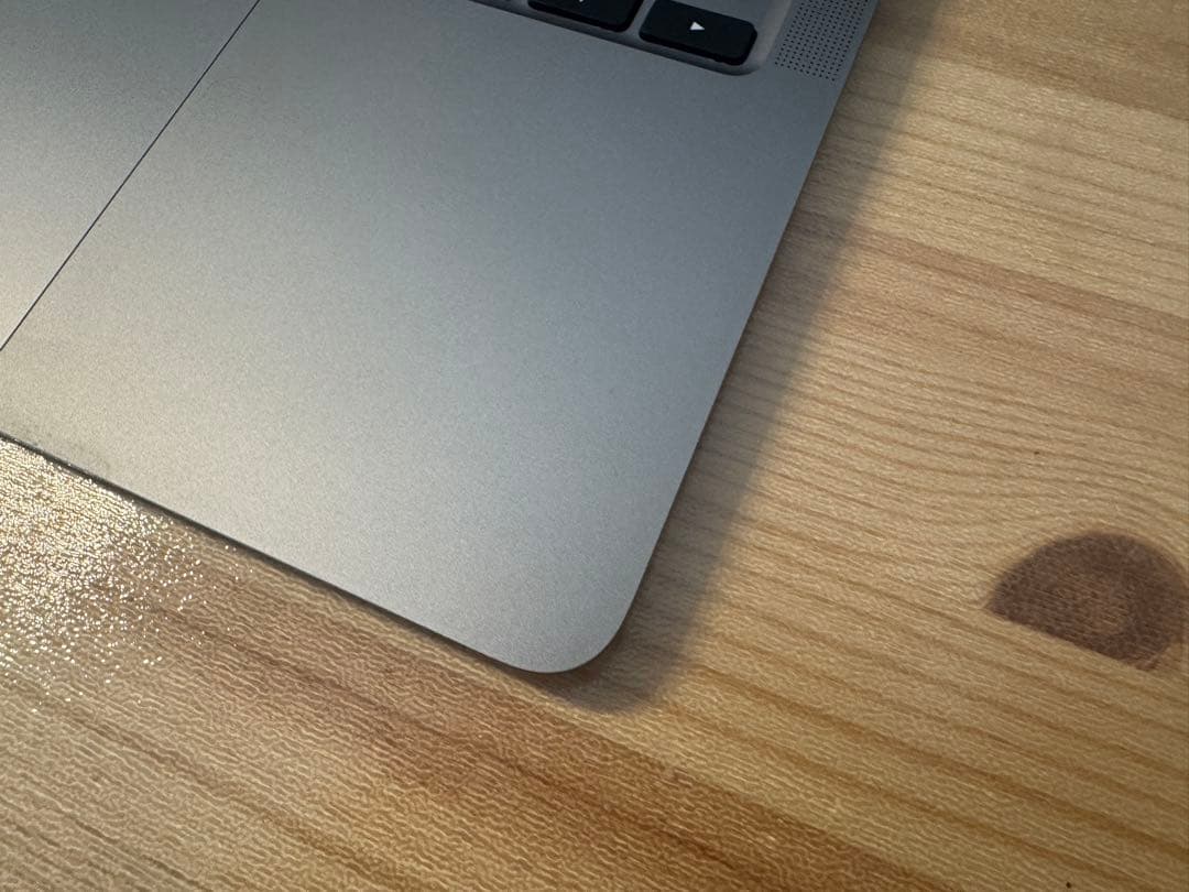 美品　MacBookAir 13インチ 8GB 256GB M1 スペースグレー