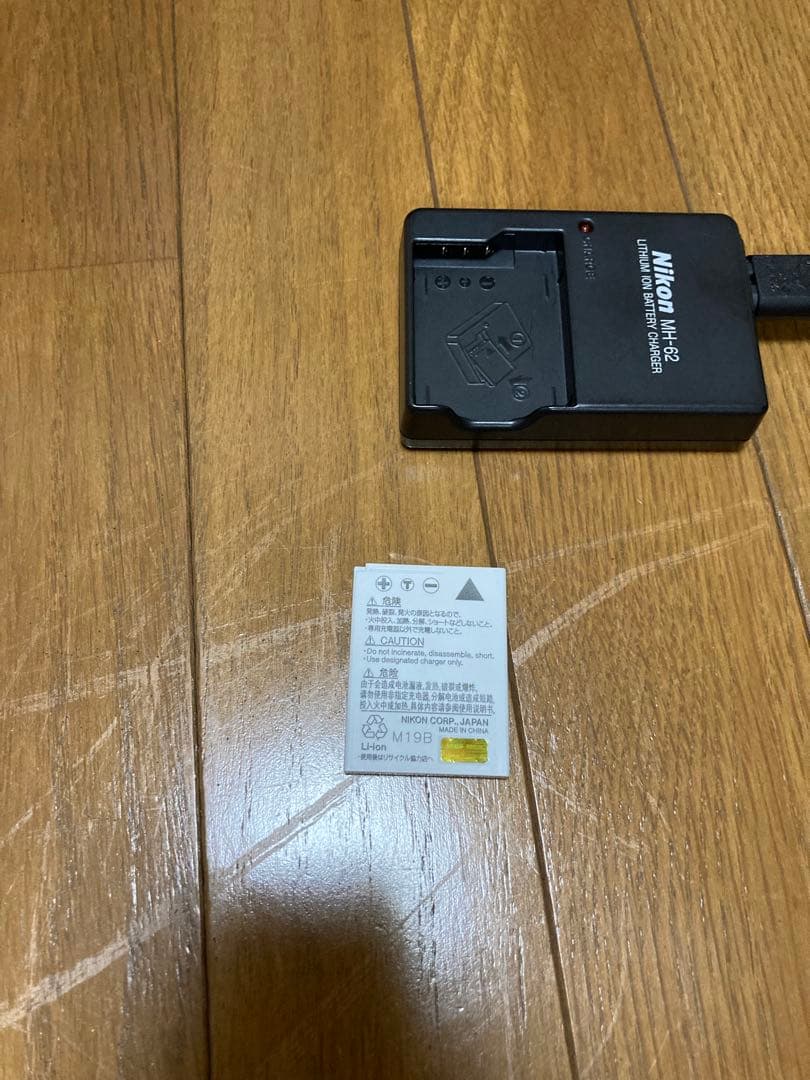 Nikon COOLPIX コンパクトデジタルカメラ　s52 デジカメ　レトロ