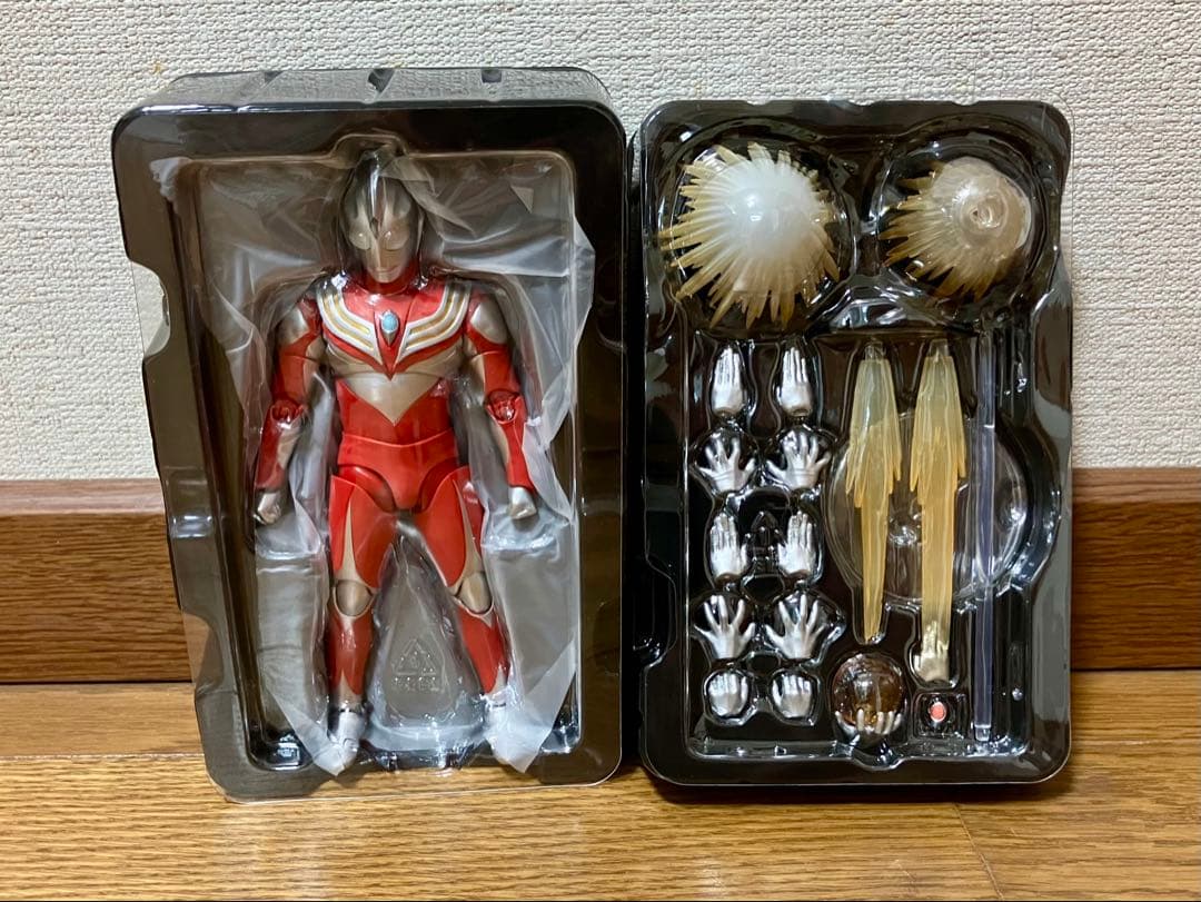 S.H.Figuarts 真骨彫製法 ウルトラマンティガ 3体セット