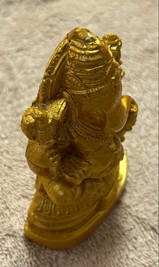 有名なガネーシャ　金色像　ヒンドゥー　12cm×3cm リトルインディア