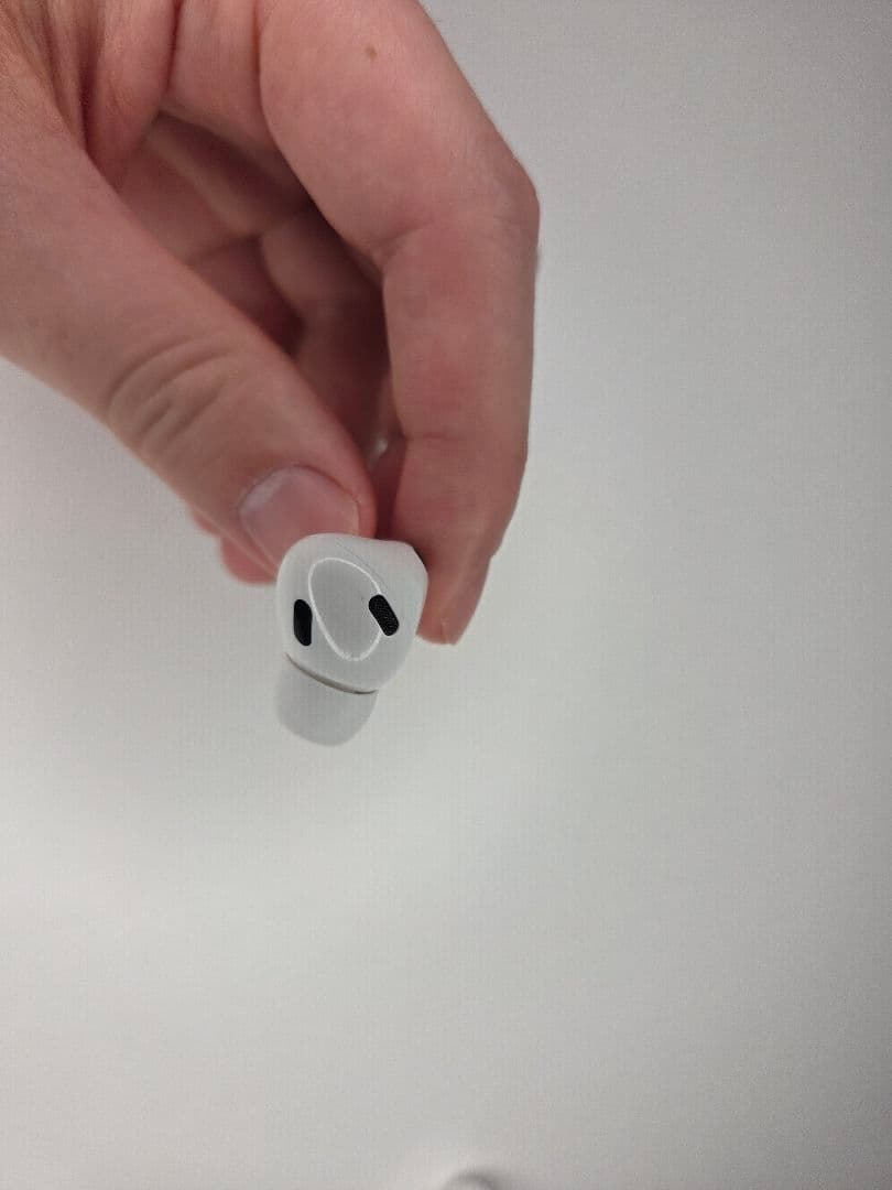 AirPods　(第2世代)　純正品