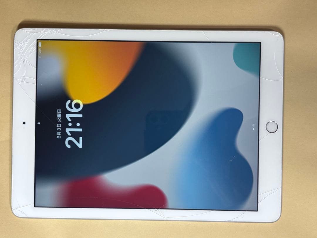 商談中iPad第５世代　128GB シルバー 本体