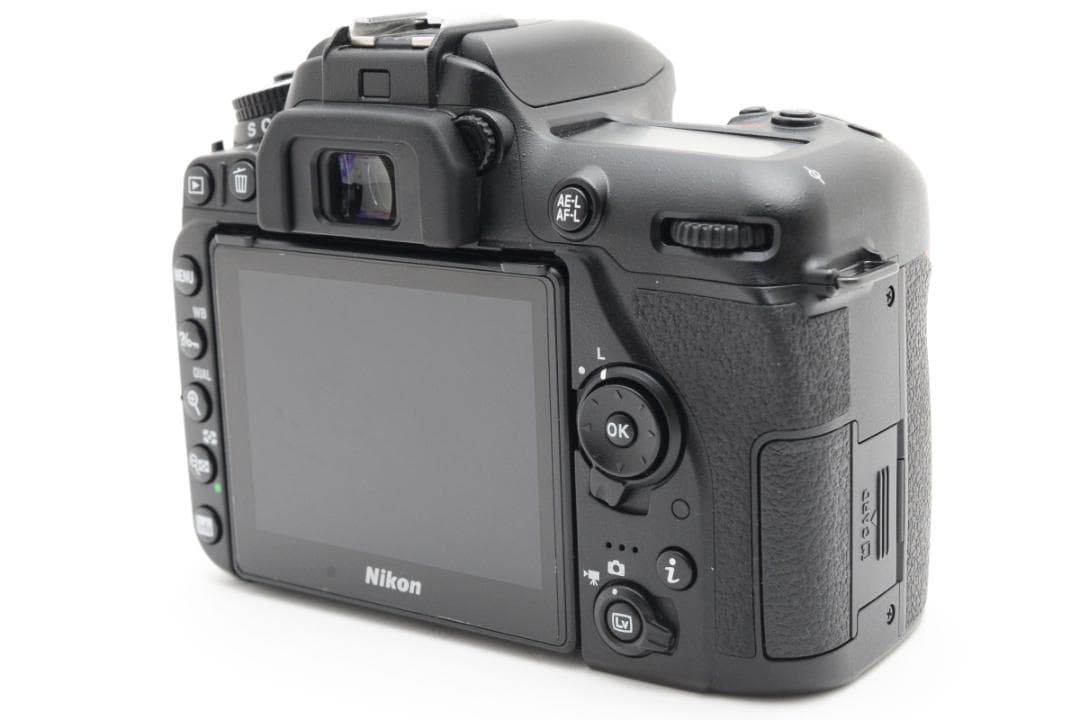 美品 ニコン　Nikon D7500 ボディ 《ショット数 12592回》785