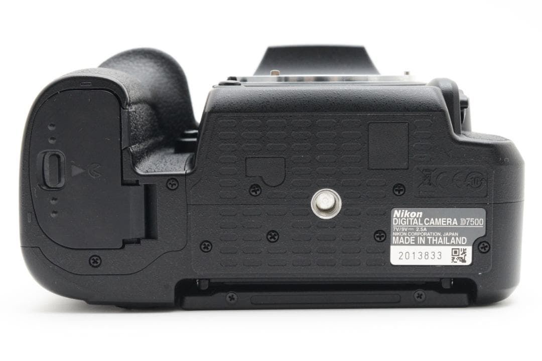 美品 ニコン　Nikon D7500 ボディ 《ショット数 12592回》785