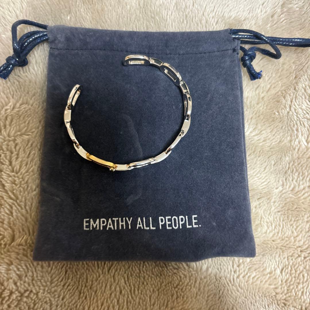 花村想太　バングル