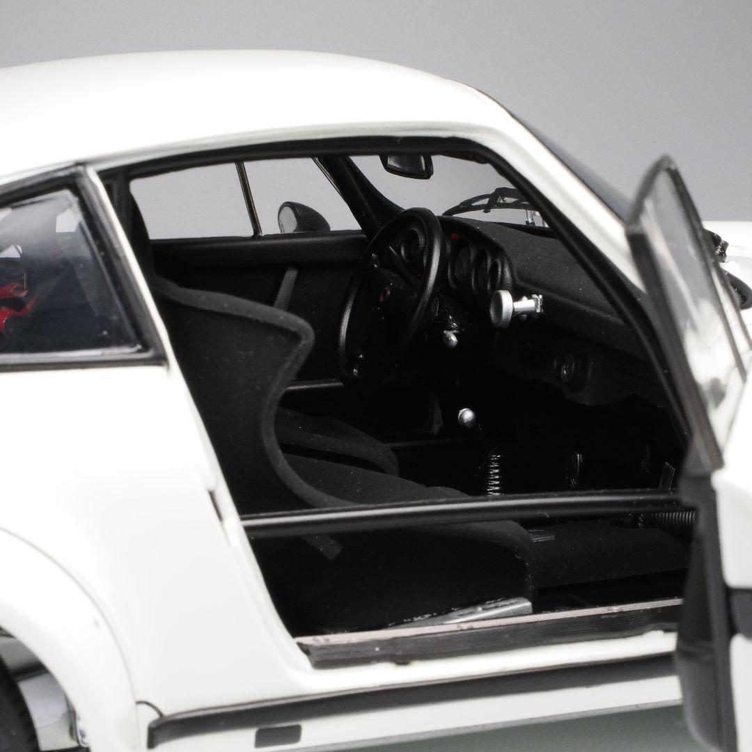 エグゾト 1/18 ポルシェ934RSR ホワイト EXOTO