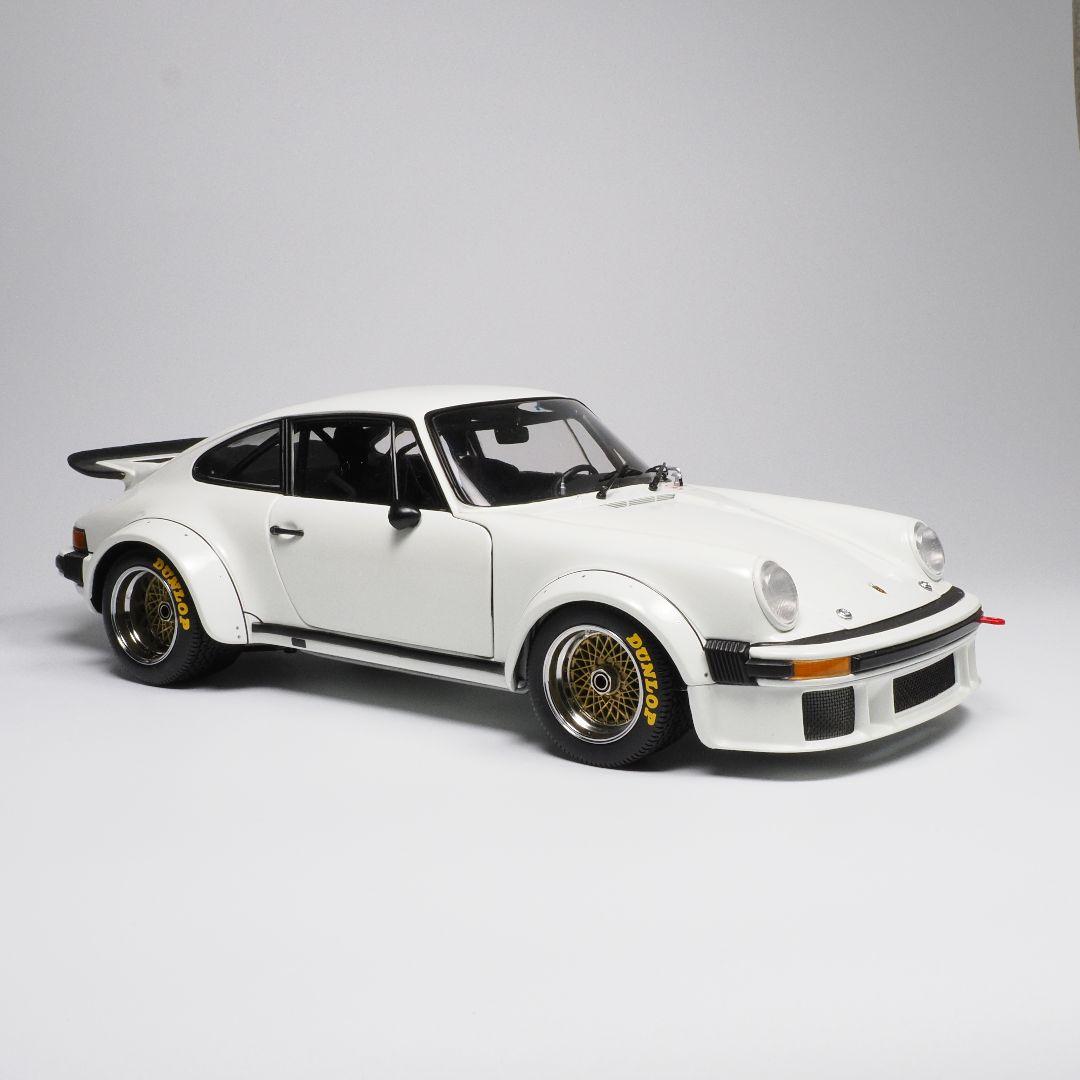 エグゾト 1/18 ポルシェ934RSR ホワイト EXOTO