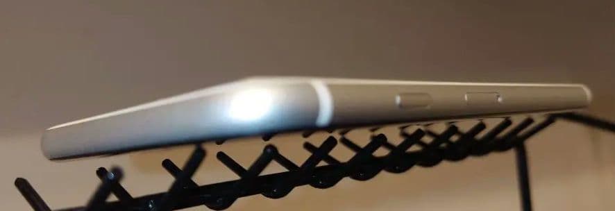 【美品】iPhone SE (第2世代) ホワイト 64GB SIMフリー