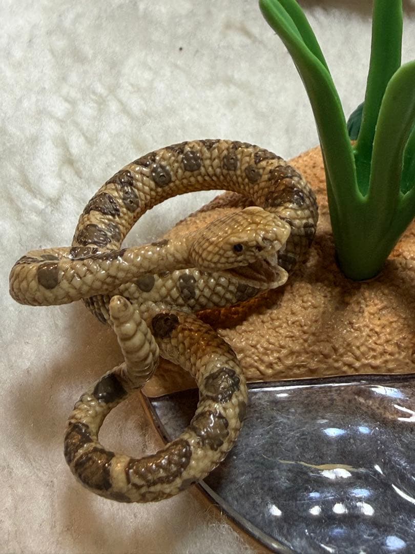 シュライヒ　動物フィギュアセット（ライオン、フラミンゴなど、川、岩など）
