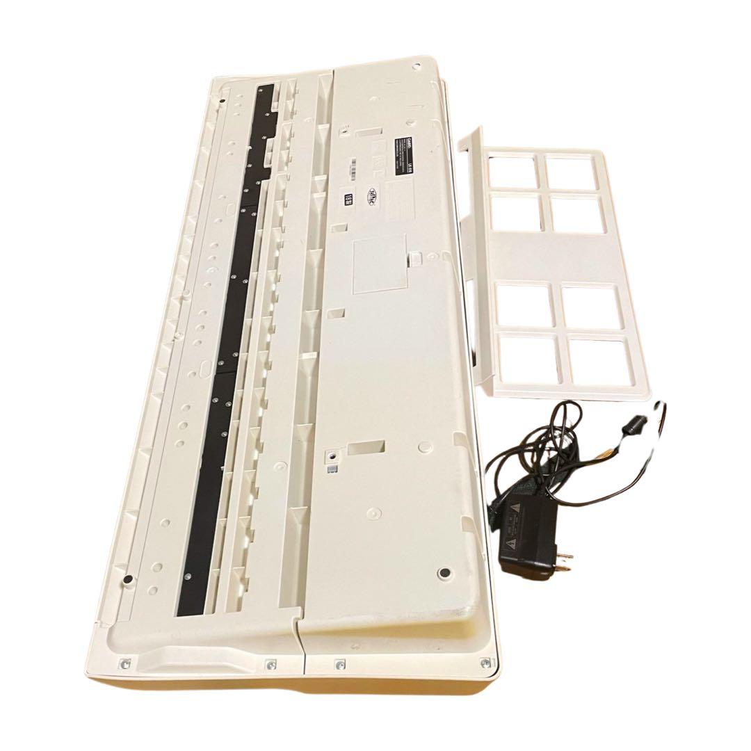 【美品】CASIO LK-516 光ナビゲーションキーボード 61鍵盤
