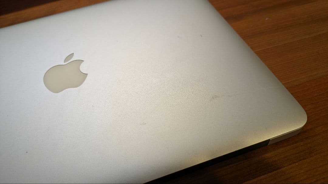【おまけ付】Macbook Air 2017 本体+充電器