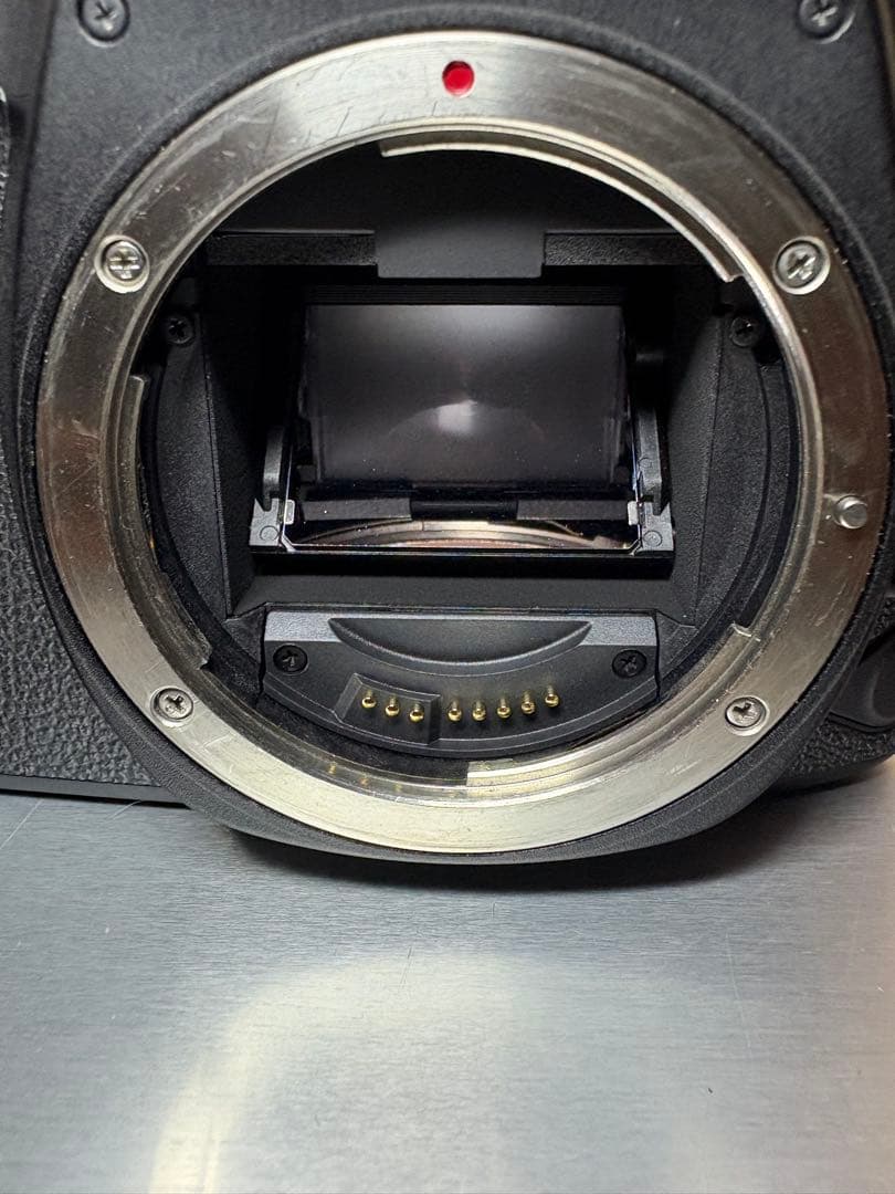 EOS 6D Mark II デジタル一眼レフ