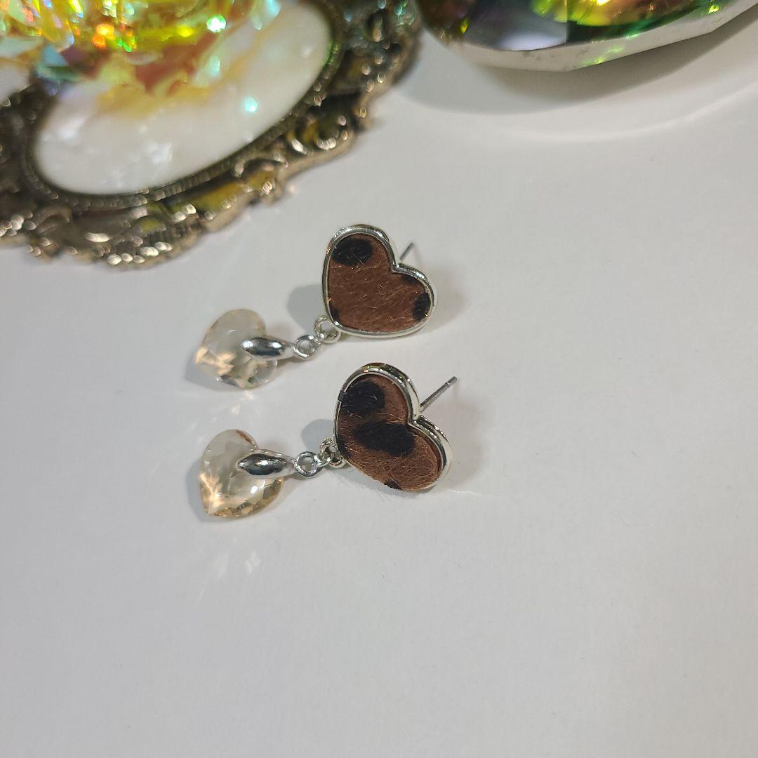 ハンドメイドピアス1689