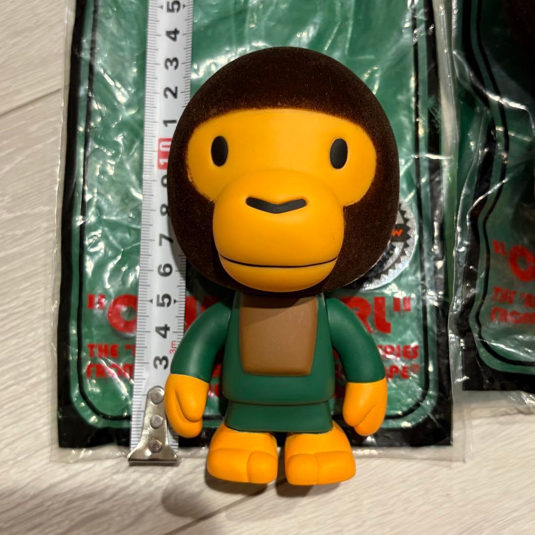 a bathing ape CHIMP GIRL&CHIMP MAN フィギュア