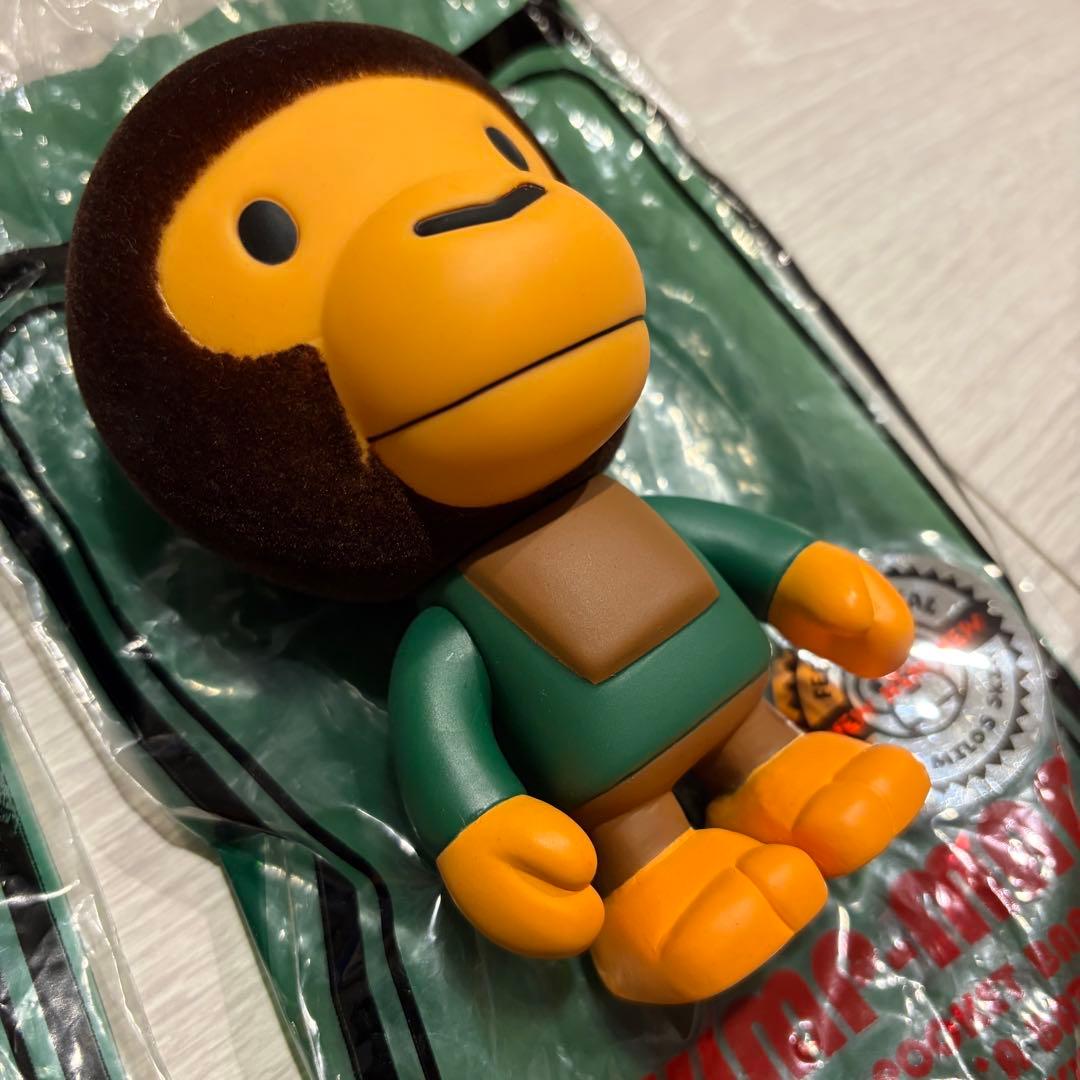 a bathing ape CHIMP GIRL&CHIMP MAN フィギュア