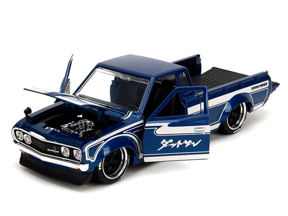 JDM チューナーズ　1972 ダットサン　620 ピックアップ