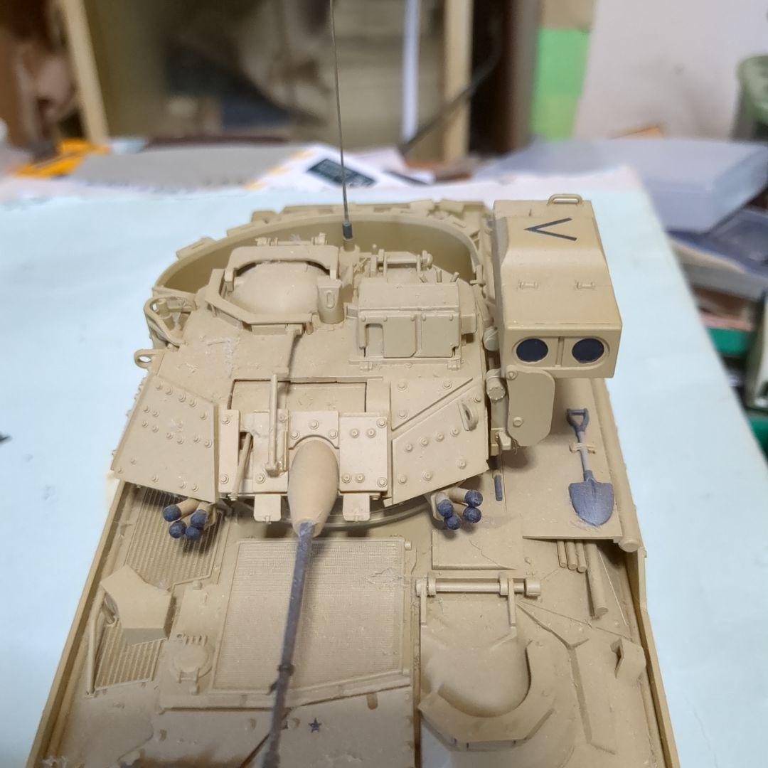 タミヤ1/35スケール アメリカM2A20DSデザートブラッドレー完成品