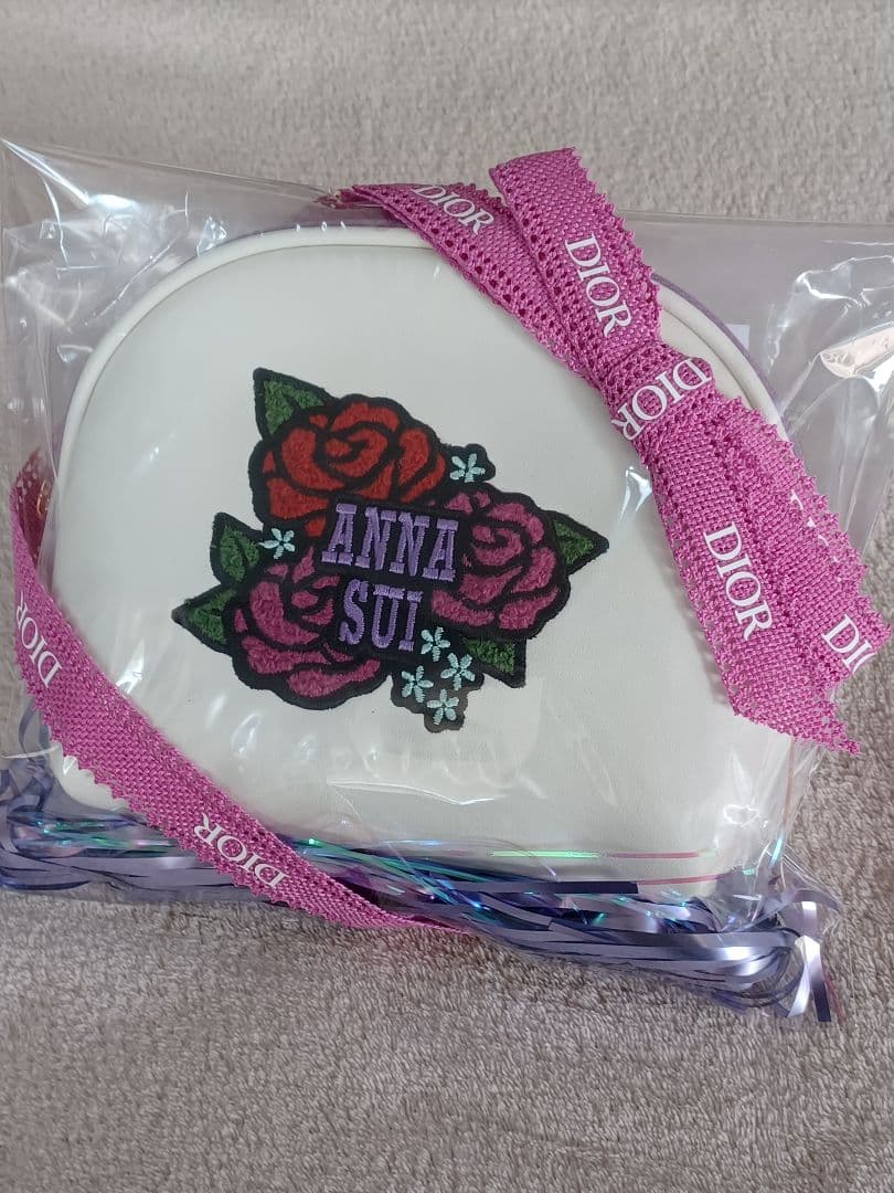 TULLY'S COFFEE トムベアフル& ANNA SUI ポーチ&コーヒー