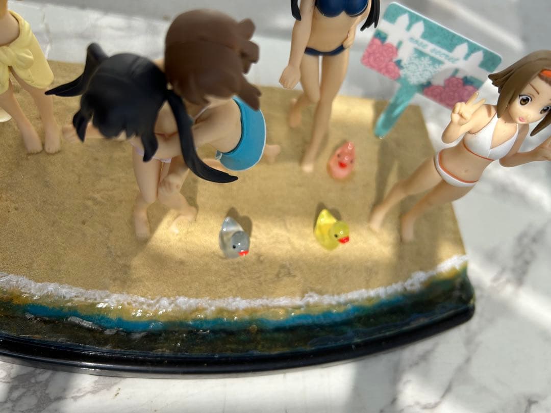 けいおん水着フィギュア5体自作砂浜ジオラマセット