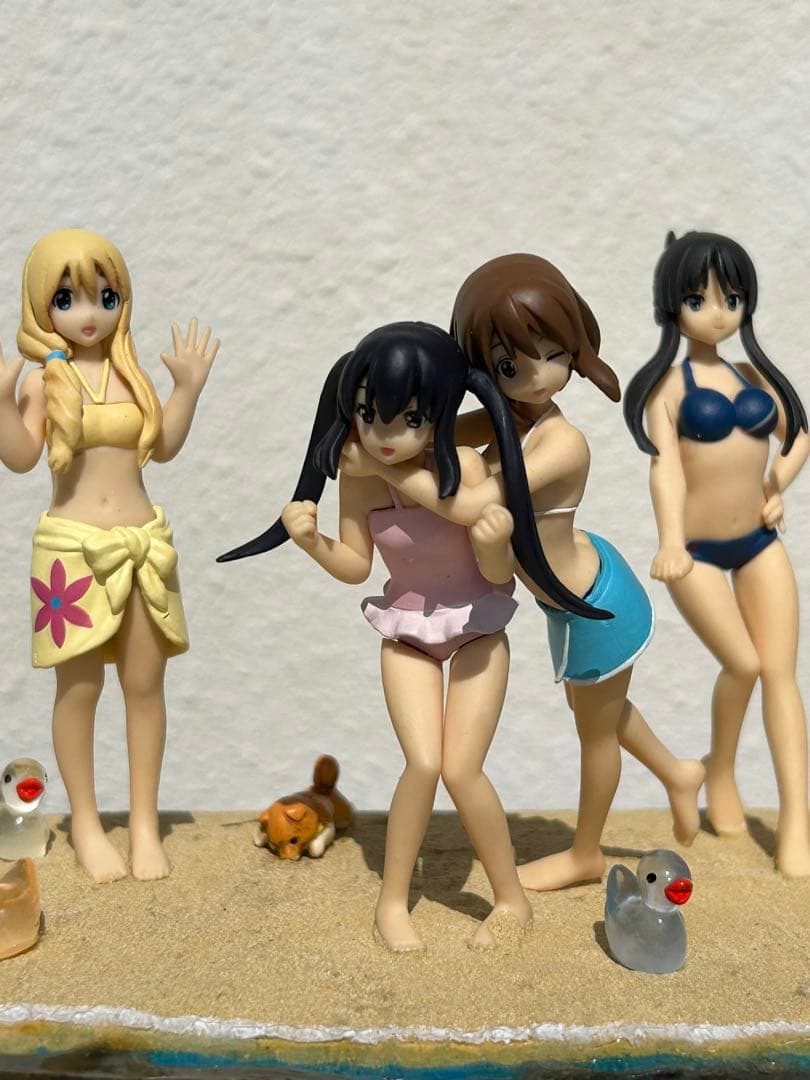 けいおん水着フィギュア5体自作砂浜ジオラマセット