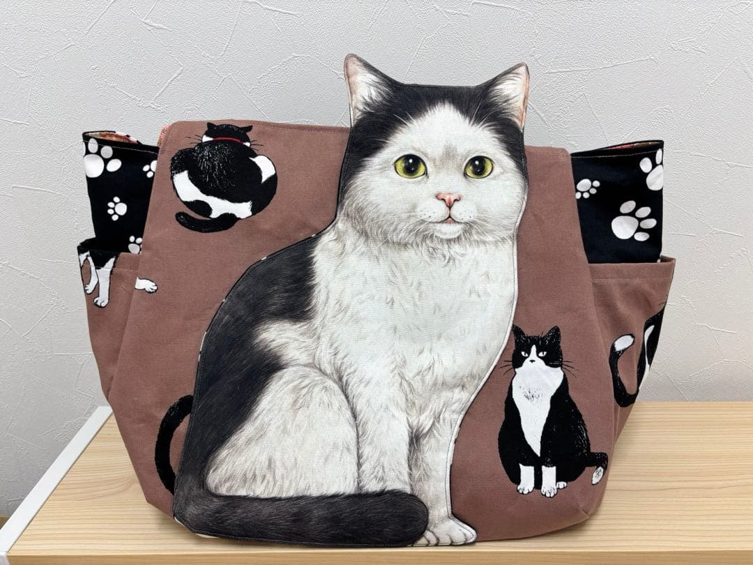 大きなチューリップバッグ　コヤンイサムチョン　ねこ　ハチワレ