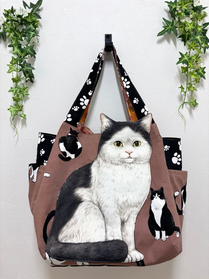 大きなチューリップバッグ　コヤンイサムチョン　ねこ　ハチワレ