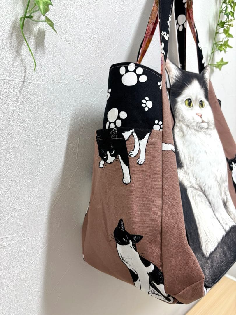 大きなチューリップバッグ　コヤンイサムチョン　ねこ　ハチワレ