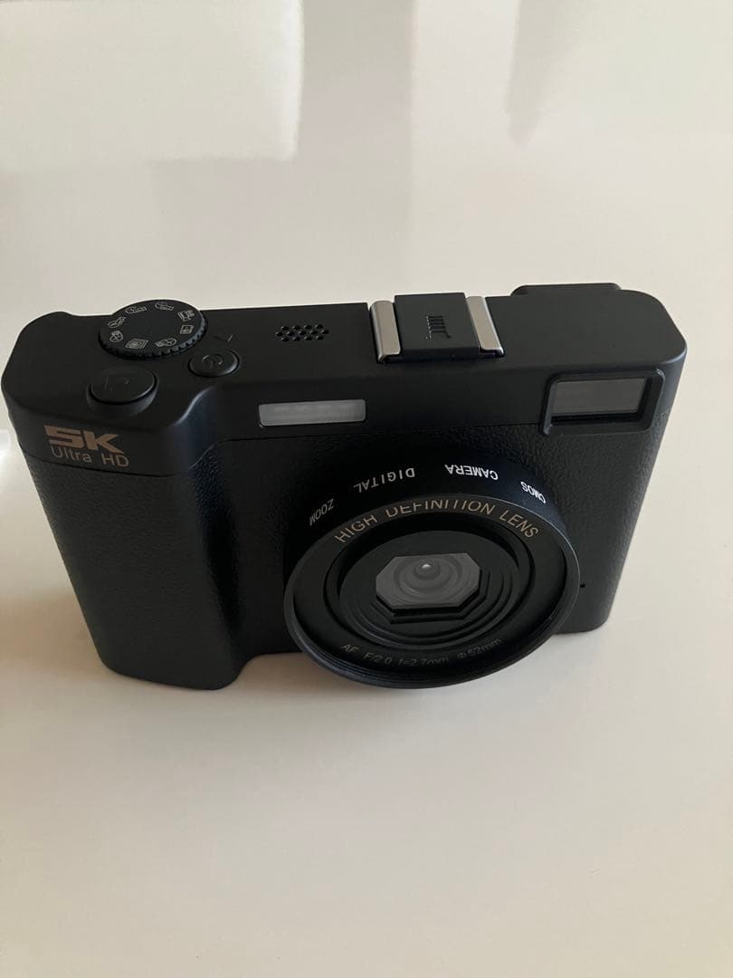 コンパクトカメラ　デジタルカメラ