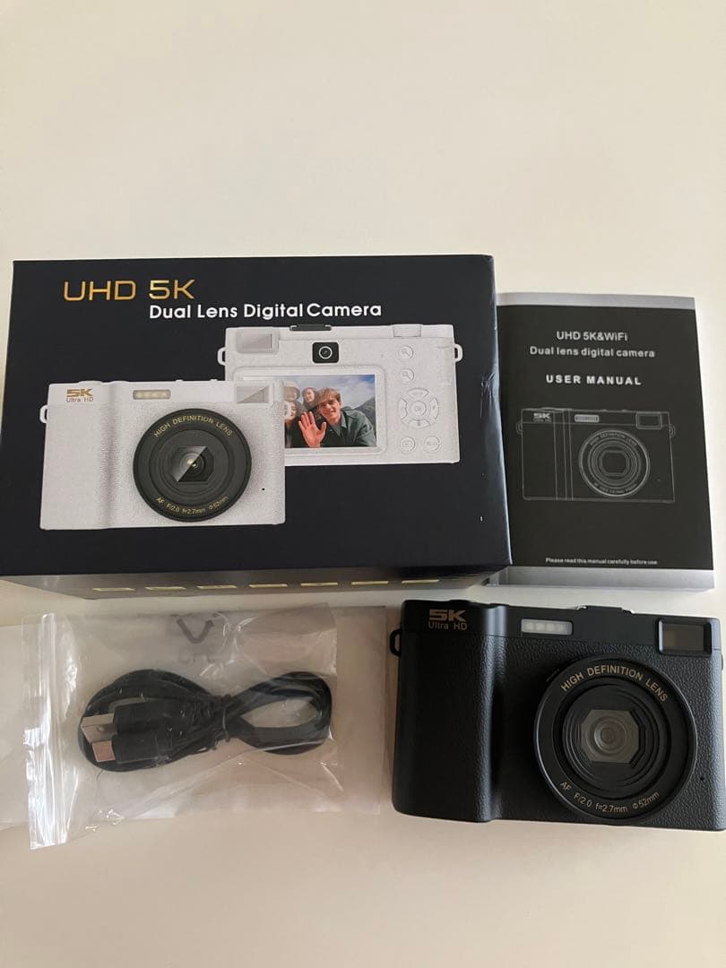 コンパクトカメラ　デジタルカメラ