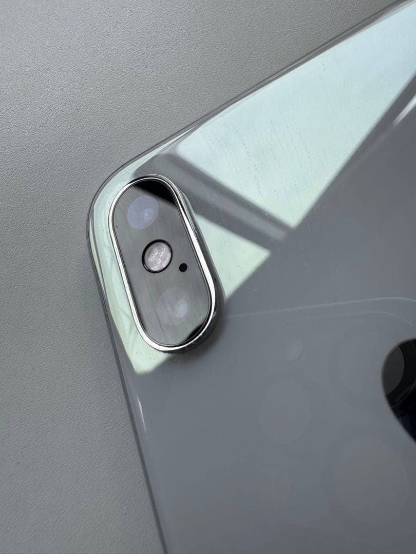 【美品】Apple iPhone XS 256GB シルバー バッテリー残80％