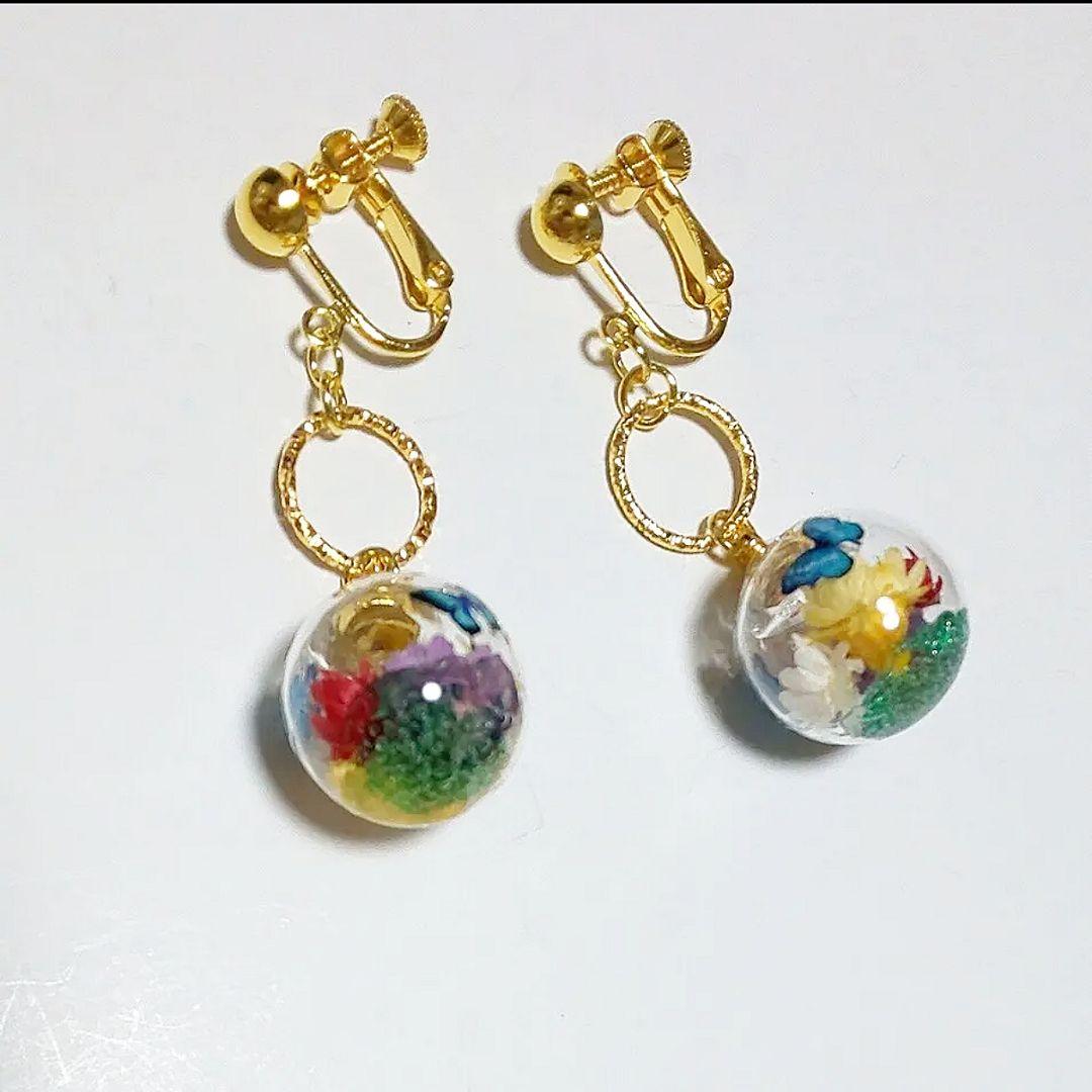 【356】ガラスドームとスターフラワーのイヤリング／ピアス