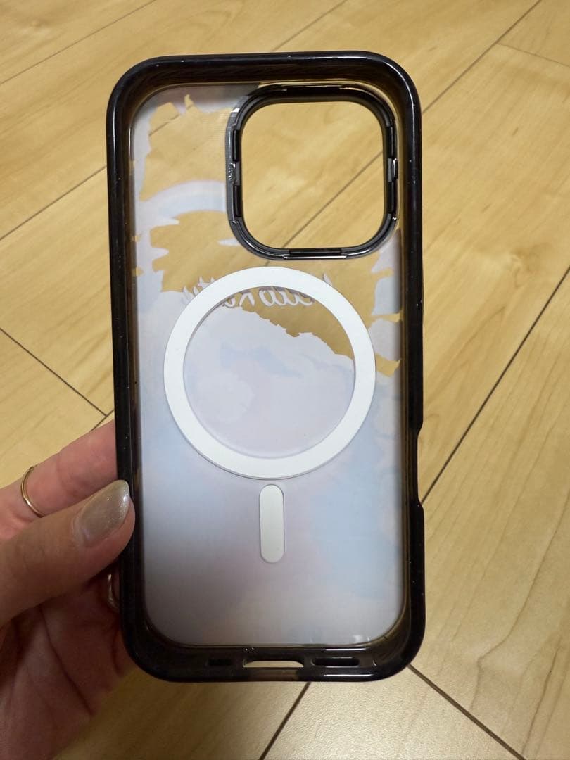 【お値下げ】CASETIFY 16proサンリオ日焼けキティー