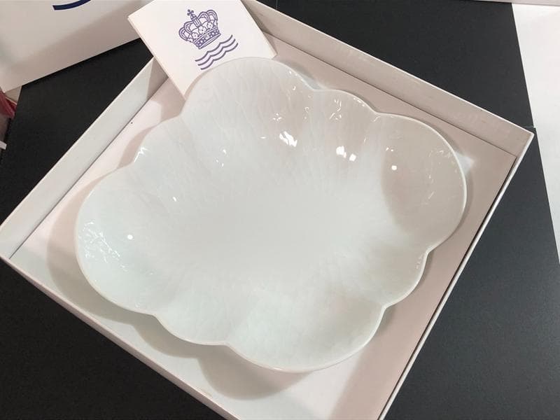 新品未使用品☆ロイヤルコペンハーゲン　ホワイトパルメッテ　フラワーボウルｘ2