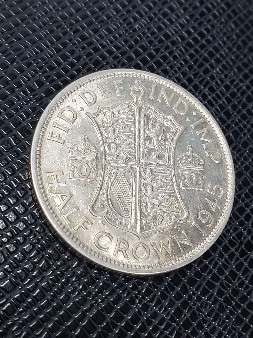 2092.　銀貨　美品　1945年　イギリス　ジョージ6世　ハーフクラウン