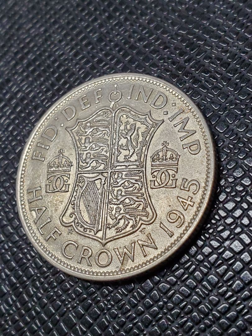 2092.　銀貨　美品　1945年　イギリス　ジョージ6世　ハーフクラウン