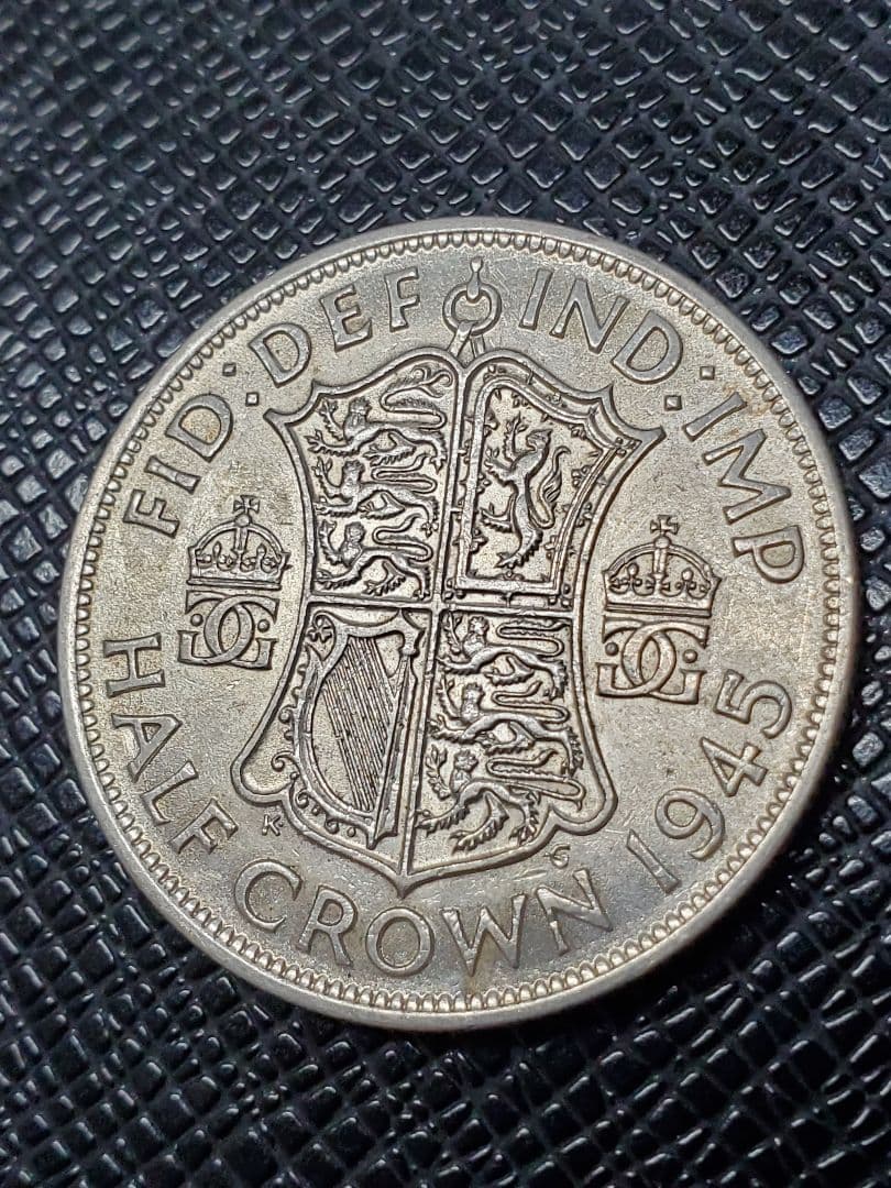 2092.　銀貨　美品　1945年　イギリス　ジョージ6世　ハーフクラウン