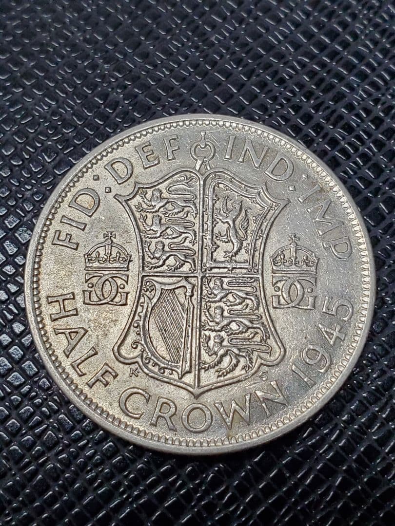 2092.　銀貨　美品　1945年　イギリス　ジョージ6世　ハーフクラウン