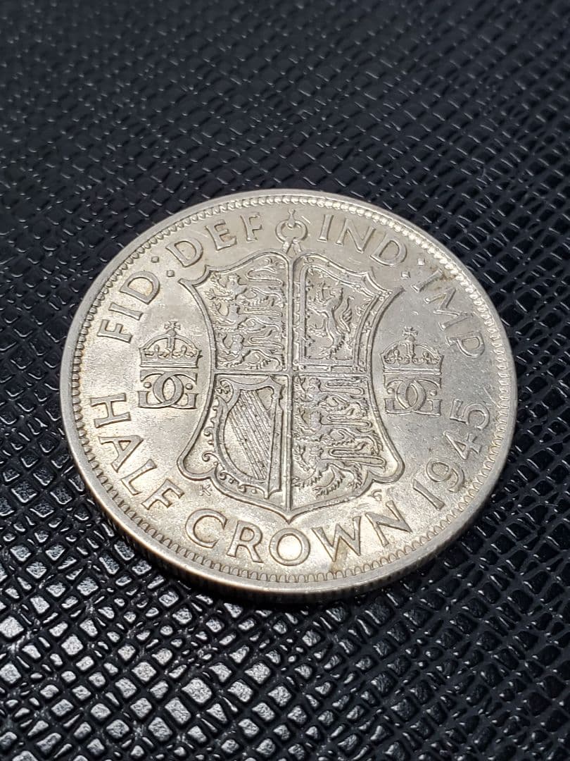 2092.　銀貨　美品　1945年　イギリス　ジョージ6世　ハーフクラウン