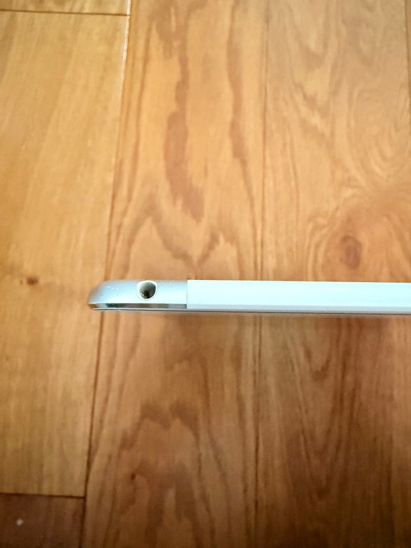 超美品☆iPad Air2 Wi-Fi+Cellular simフリー　32GB