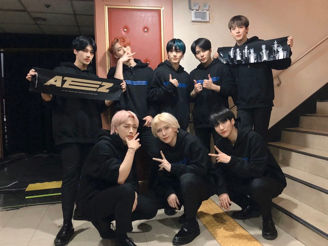 まとめ売り　ATEEZ コンサートMD フーディー　パーカー　スローガンタオル