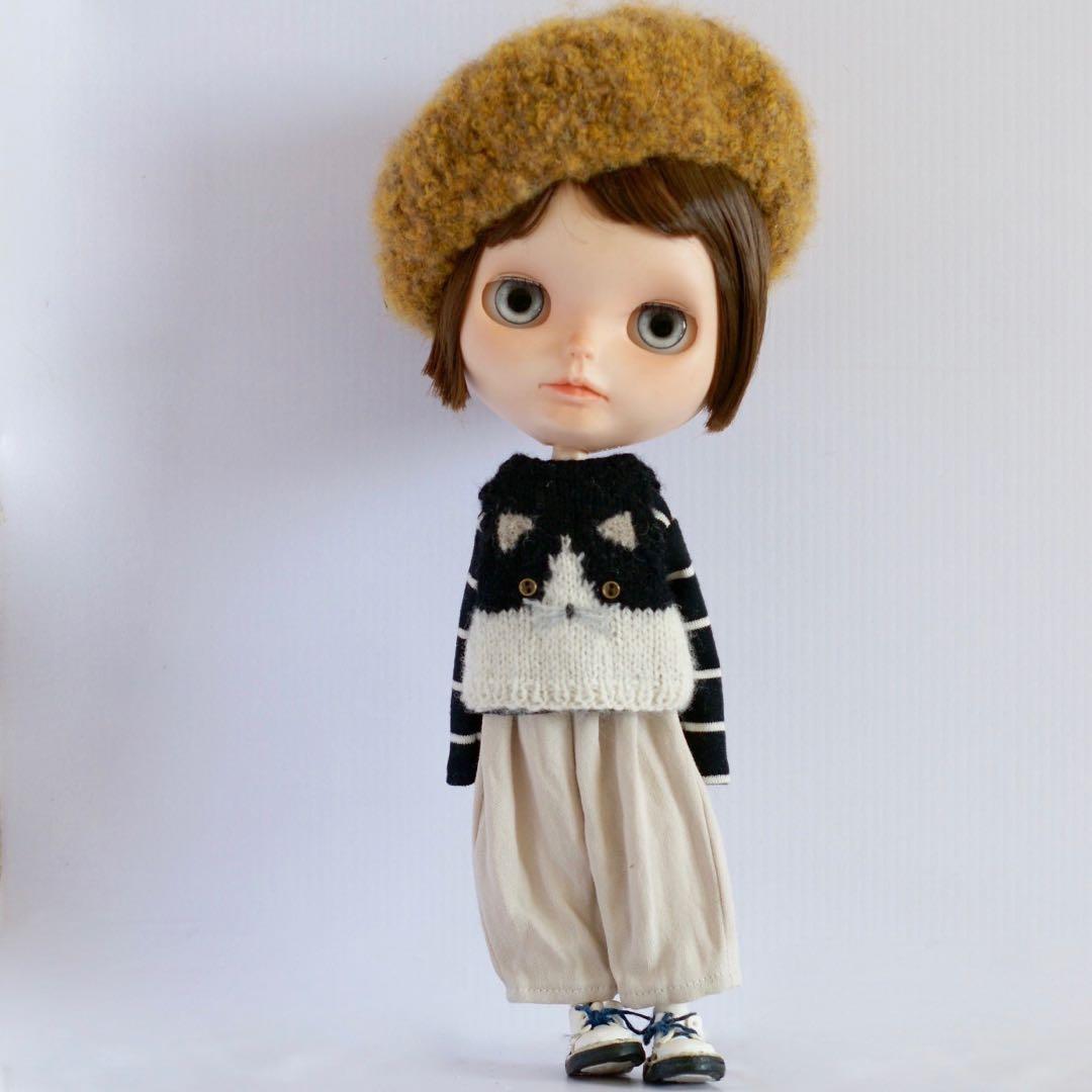 ブライスアウトフィット　ハチワレネコニットベストとパンツ　ライトベージュ