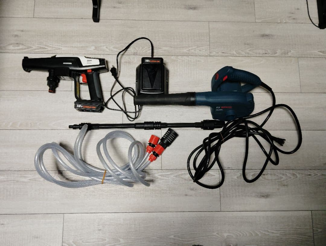 高圧洗浄機本体 バッテリー付き　BOSCH製ブロワー