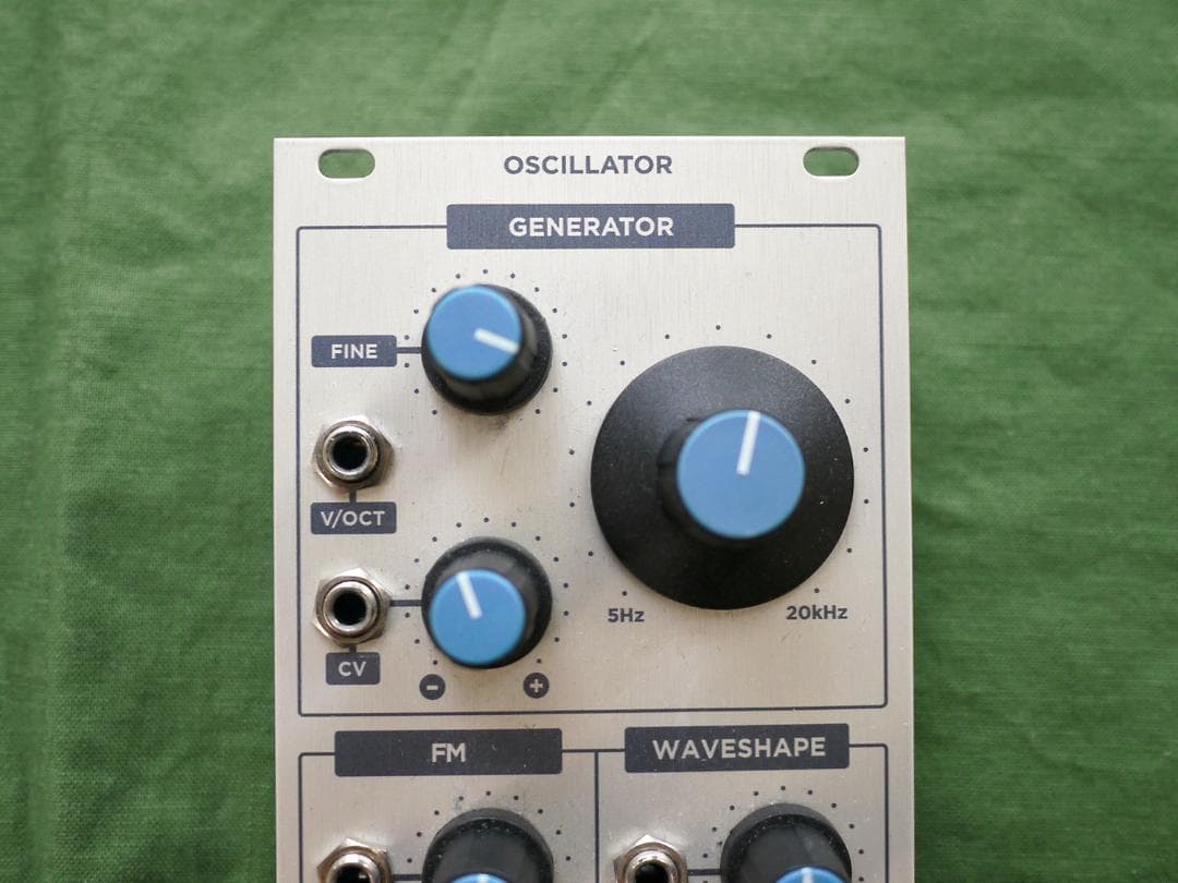 鍵盤楽器 Sputnik modular oscillator
