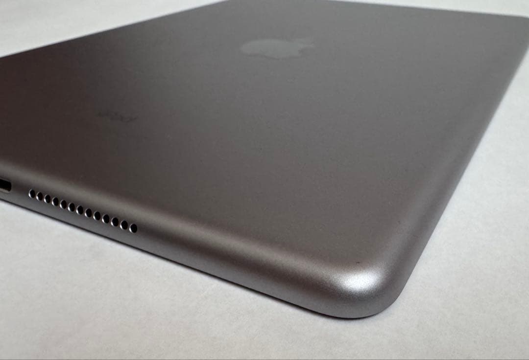 iPad 第5世代 Wi-Fi 32G 9.7インチ