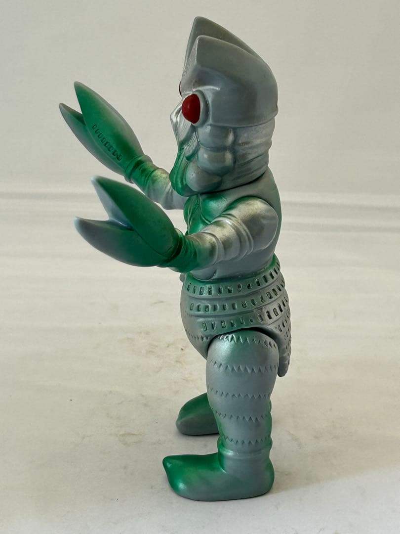 バルタン星人　ウルトラマン 怪獣 フィギュアマルサン　ブルマァク復刻　バンダイ